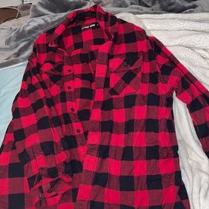 “catchin deers” long sleeve button up flannel